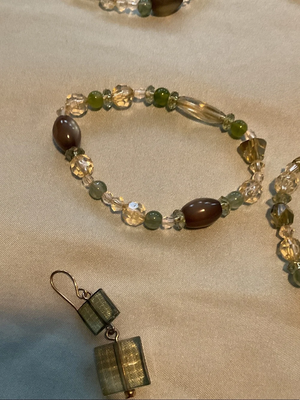 Stretch Glass Bead Bracelet Set in Green and Clear